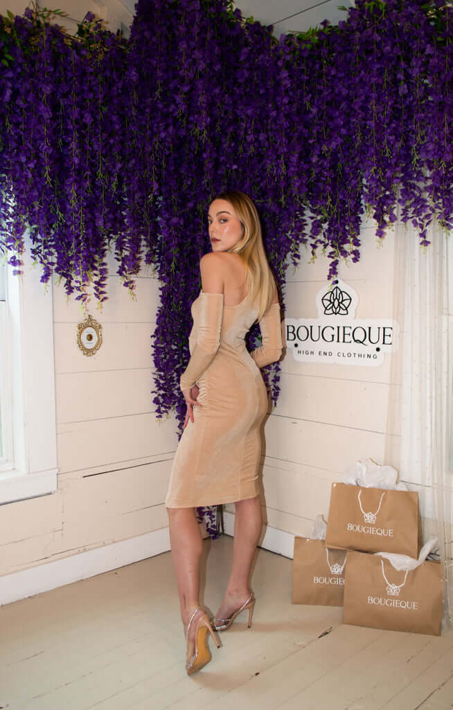Juliet Velvet Midi Dress - Nude